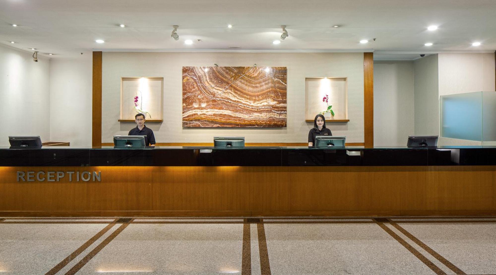 Artotel Gelora Senayan Jakarta Exterior photo